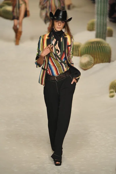 Look 40
